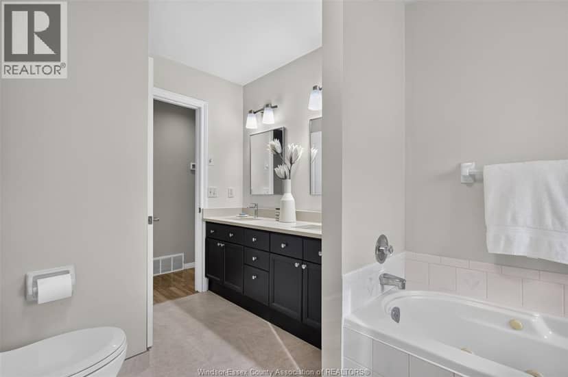 2357 Docherty DRIVE — photo 32 of 40
