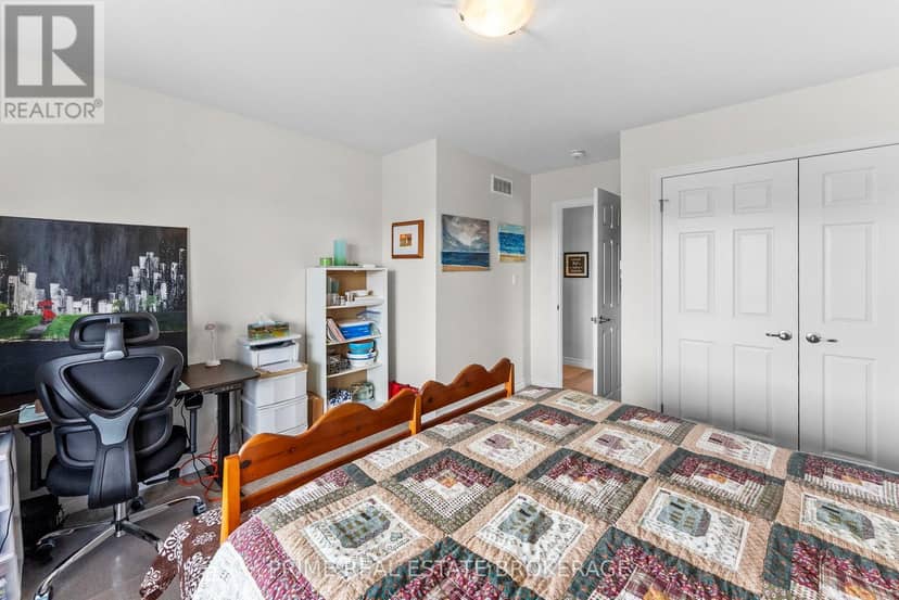 181 Lake Breeze Drive — photo 23 of 40