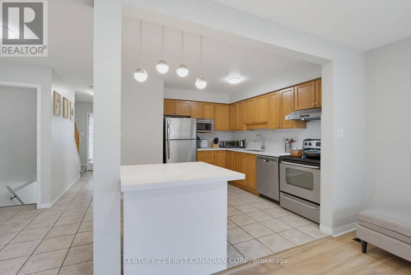 776 Silversmith Street, London North, photo 6