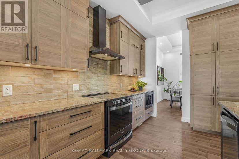 1069 Diamond Street — photo 12 of 38
