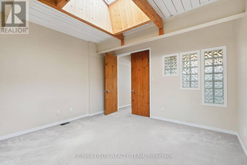 7 - 170 Cathcart Street — photo 20 of 27