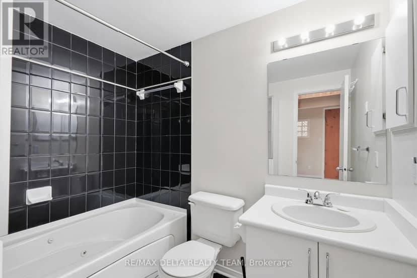 7 - 170 Cathcart Street — photo 21 of 27