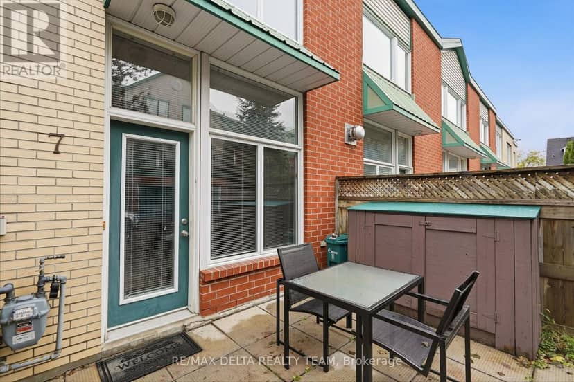 7 - 170 Cathcart Street — photo 3 of 27