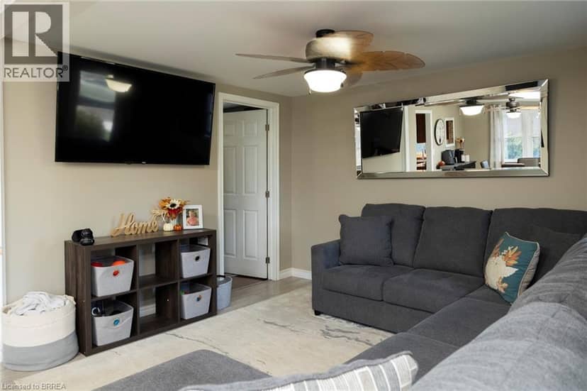 92 SOVEREIGN Street W, Waterford, photo 6