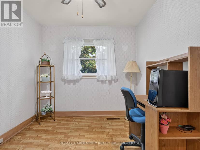 94 Jacobson Avenue — photo 12 of 30