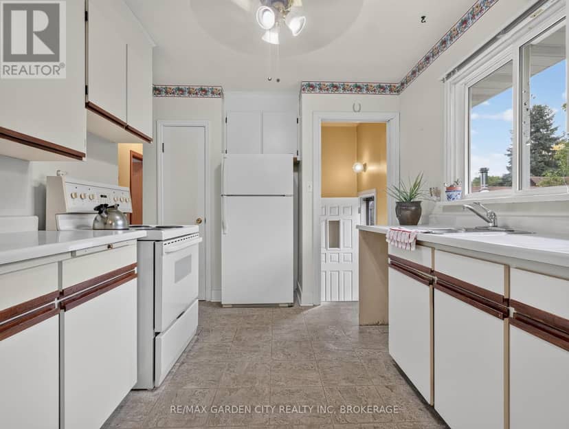 94 Jacobson Avenue — photo 8 of 30