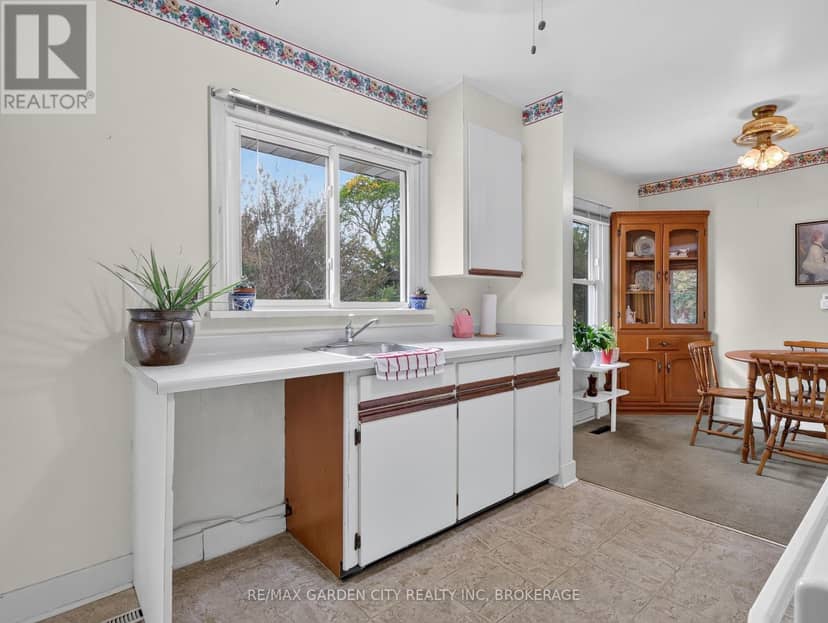 94 Jacobson Avenue — photo 9 of 30