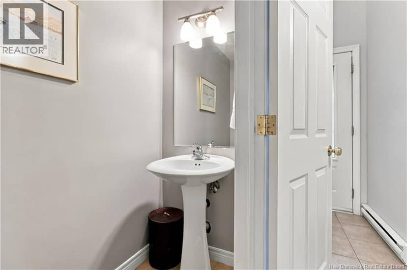 28 Harley Avenue — photo 17 of 30
