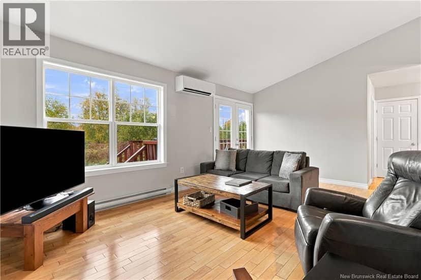 28 Harley Avenue — photo 8 of 30