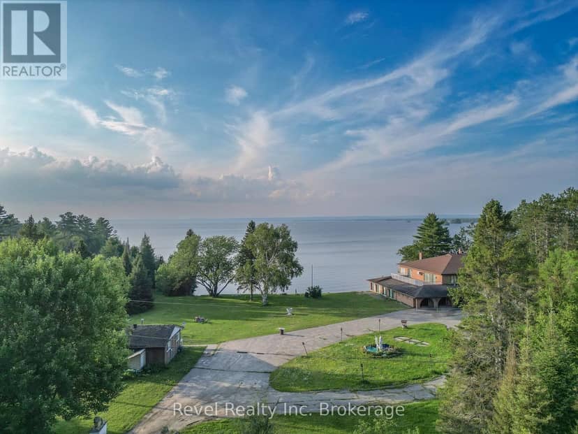 1278 Highway 654 W, Callander, photo 3
