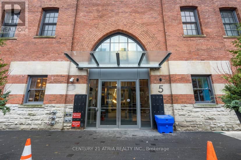 207 - 5 St Joseph Street — photo 2 of 39