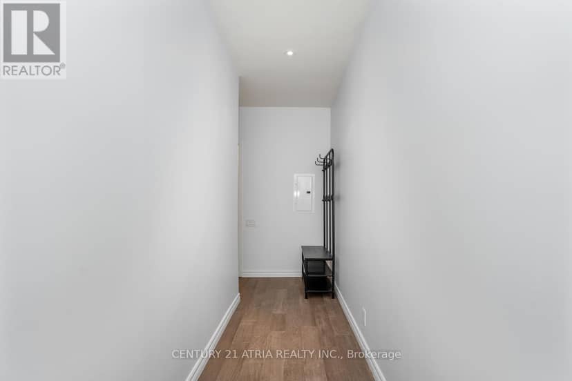 207 - 5 St Joseph Street — photo 7 of 39