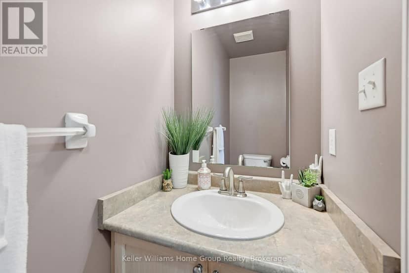 31 Vinifera Drive — photo 17 of 40