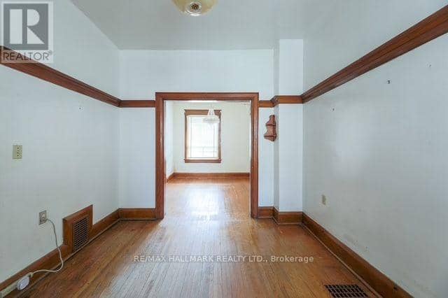 776 Gerrard Street E — photo 7 of 16