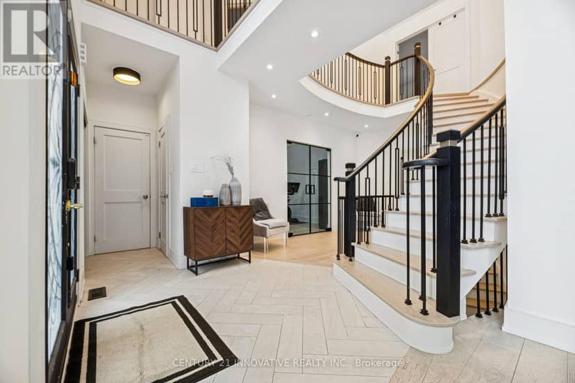 6 Devonridge Crescent, Toronto, photo 3