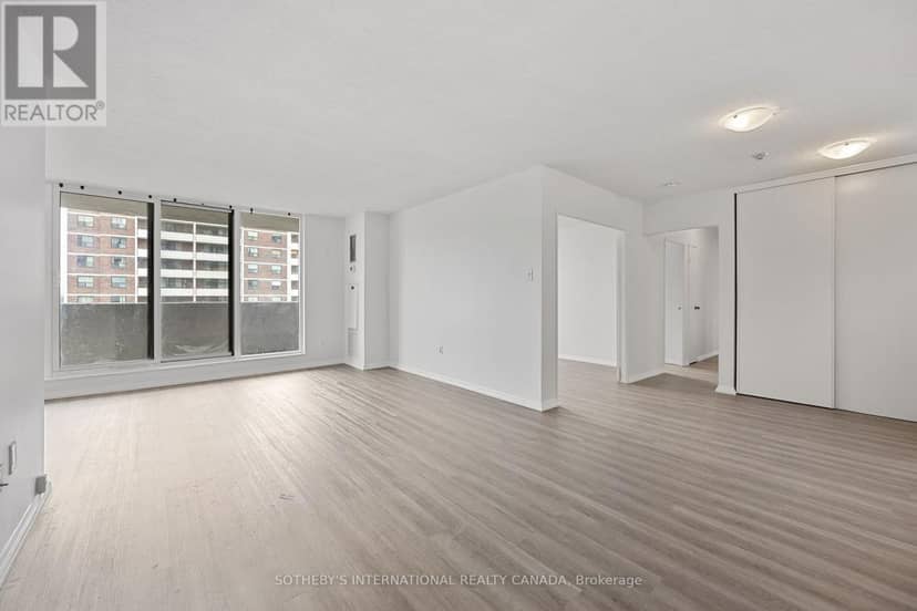 911 - 100 Prudential Drive, Toronto, photo 3