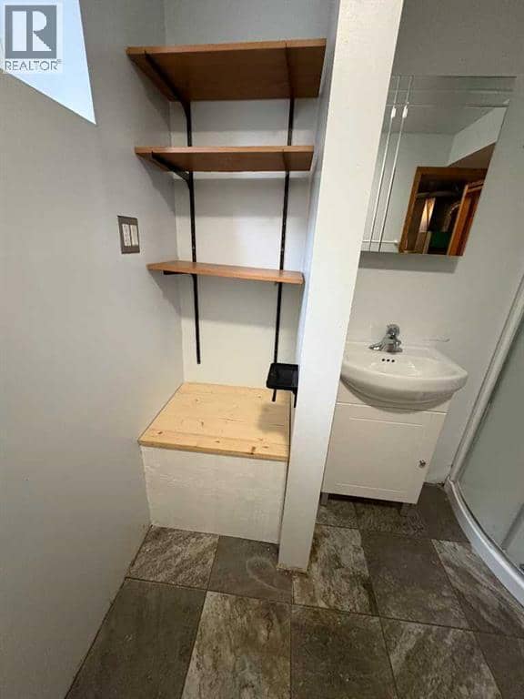 4517 53 Street — photo 20 of 31
