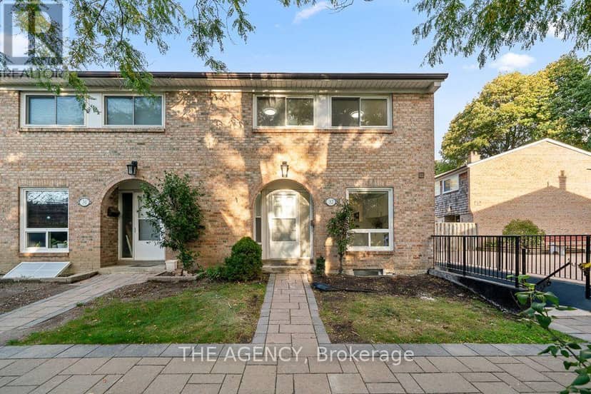 32 - 1 Wootten Way S, Markham