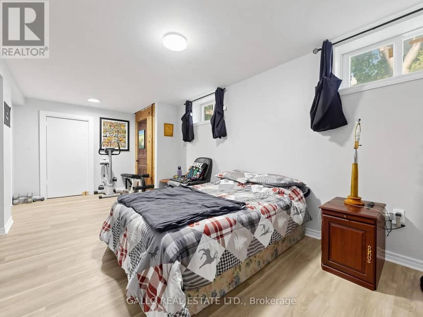 340 Boyer Street — photo 18 of 21