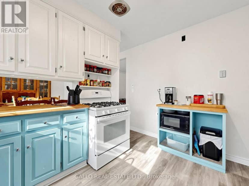 340 Boyer Street — photo 9 of 21