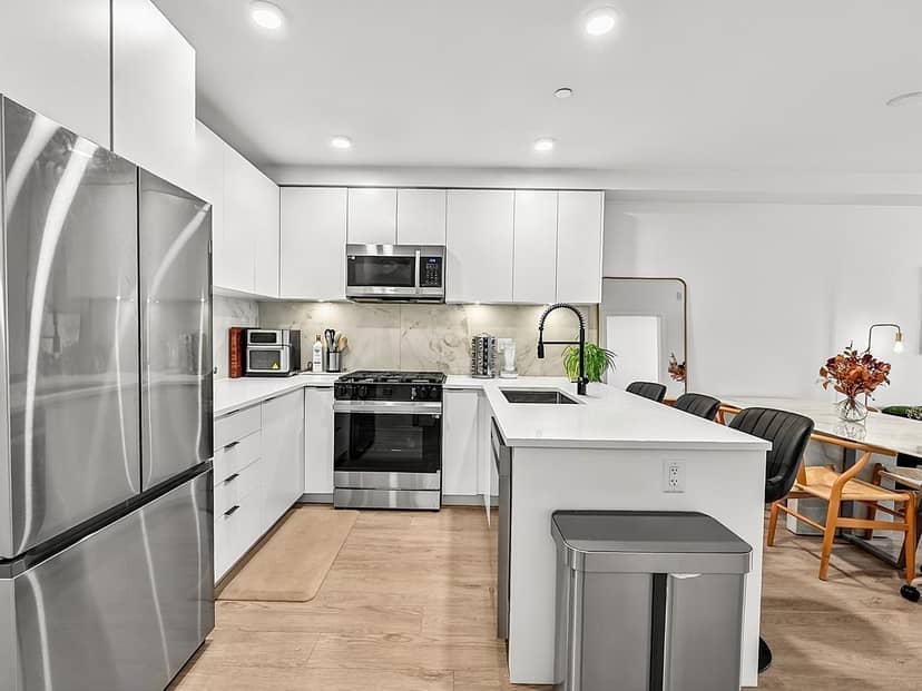 421 13238 105 AVENUE, Surrey, photo 5