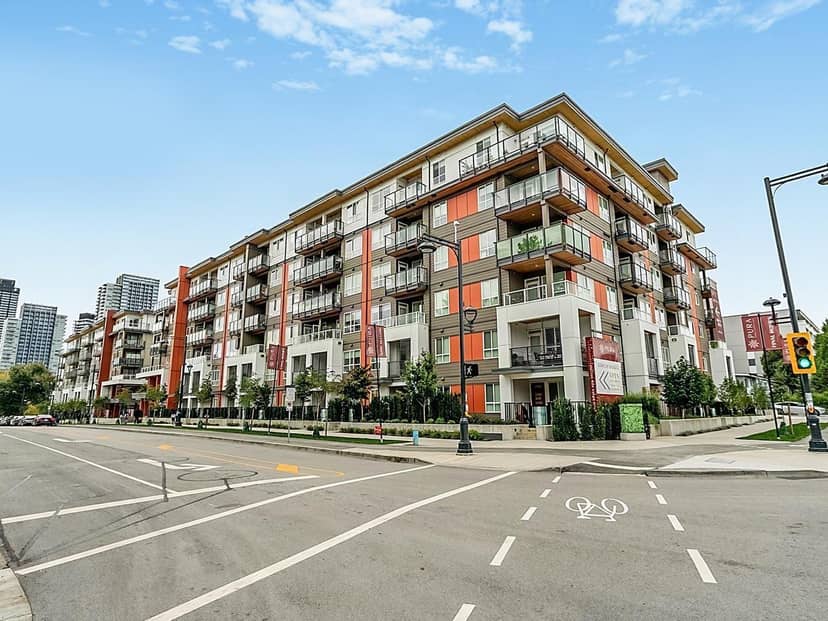 421 13238 105 AVENUE, Surrey, photo 2