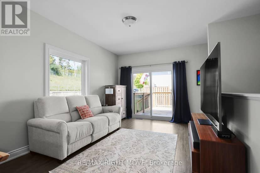 40 Lily Drive — photo 12 of 29