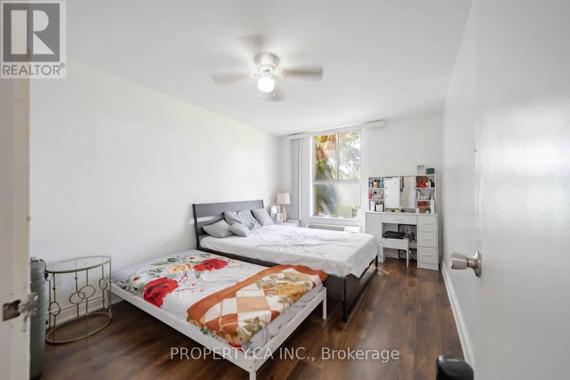 Listing 30365275 — photo 18 of 33