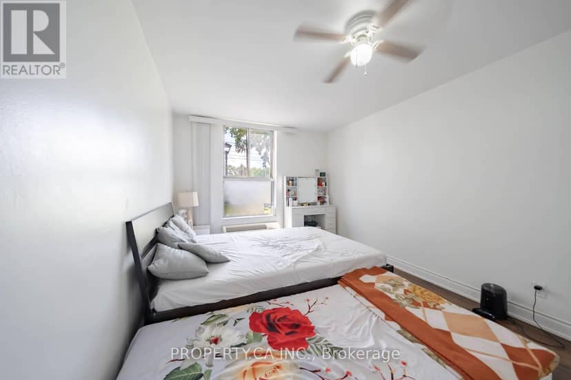 Listing 30365275 — photo 19 of 33