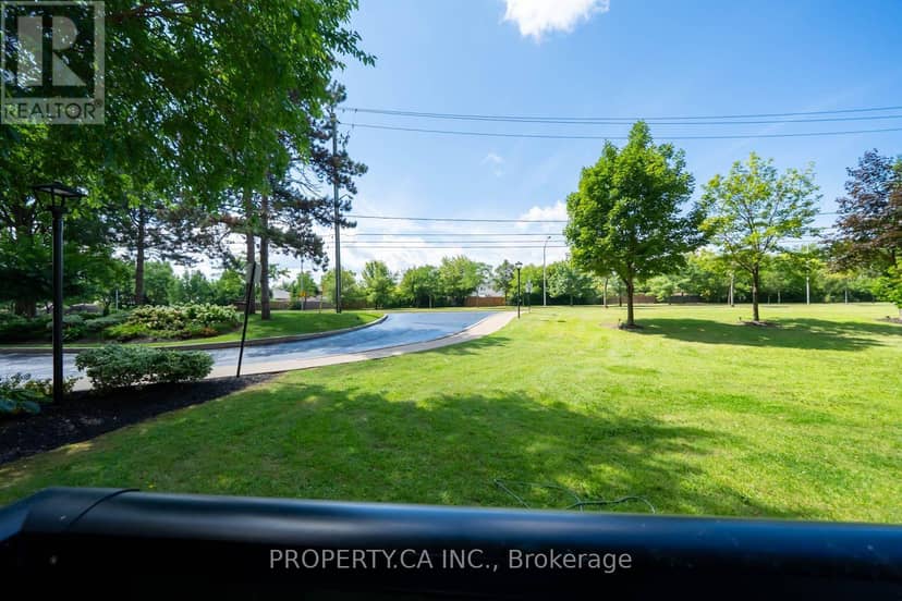 Listing 30365275 — photo 21 of 33