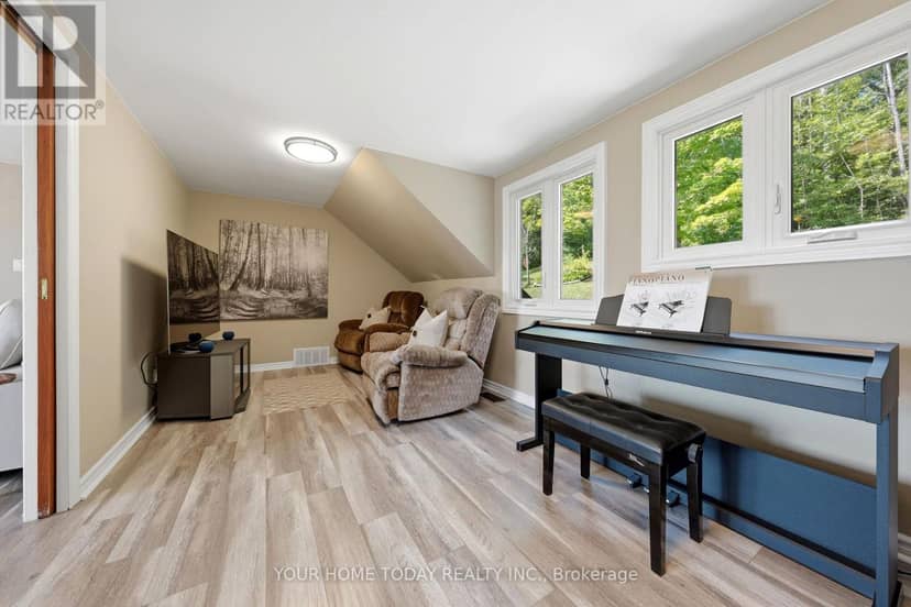 15585 Clayhill Road — photo 14 of 40
