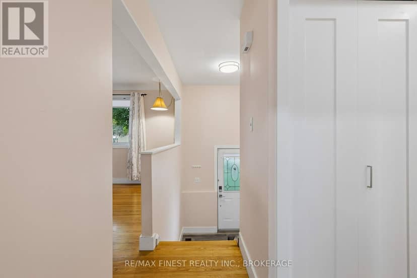 366 Roosevelt Drive — photo 16 of 40