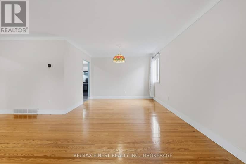 366 Roosevelt Drive — photo 13 of 40