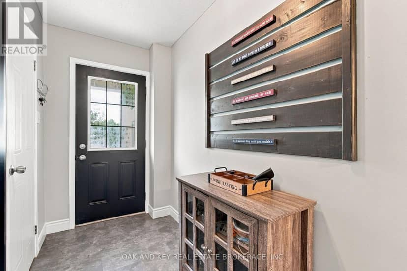 1164 Kimball Crescent — photo 4 of 40