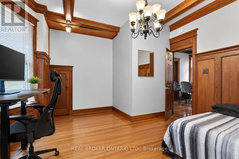 137 Sherman Avenue S — photo 10 of 40