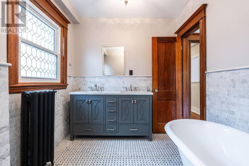 137 Sherman Avenue S — photo 19 of 40