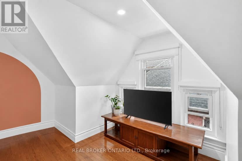 137 Sherman Avenue S — photo 24 of 40