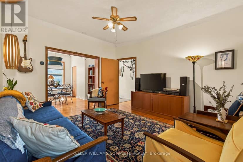 22 Spring Street — photo 11 of 40