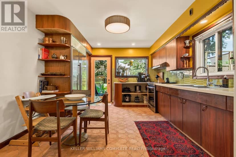 22 Spring Street — photo 16 of 40