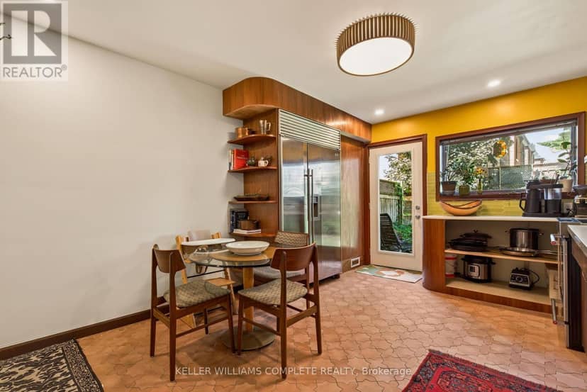 22 Spring Street — photo 18 of 40