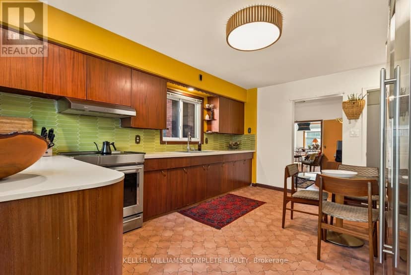 22 Spring Street — photo 19 of 40