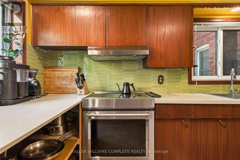 22 Spring Street — photo 21 of 40