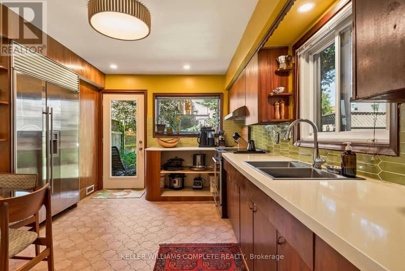 22 Spring Street — photo 23 of 40