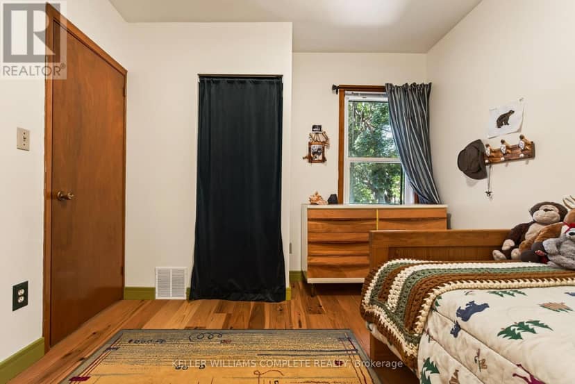 22 Spring Street — photo 31 of 40