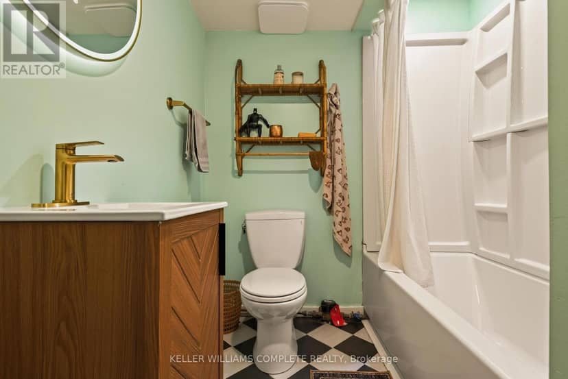 22 Spring Street — photo 38 of 40