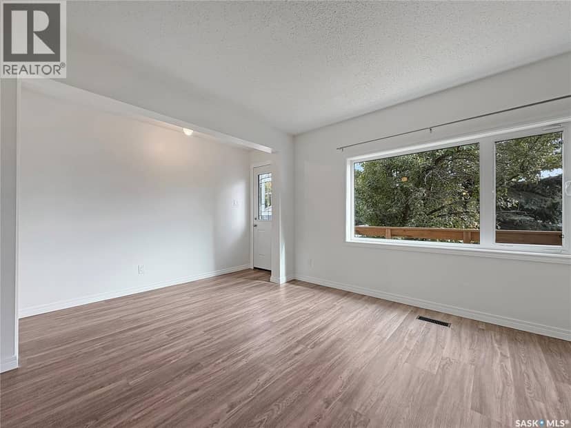119 Prairie STREET — photo 2 of 32
