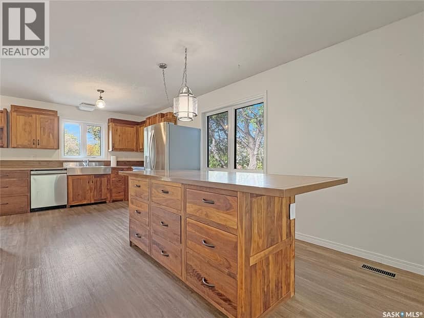 119 Prairie STREET — photo 6 of 32