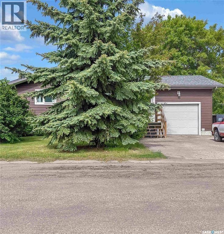 119 Prairie STREET — photo 1 of 32
