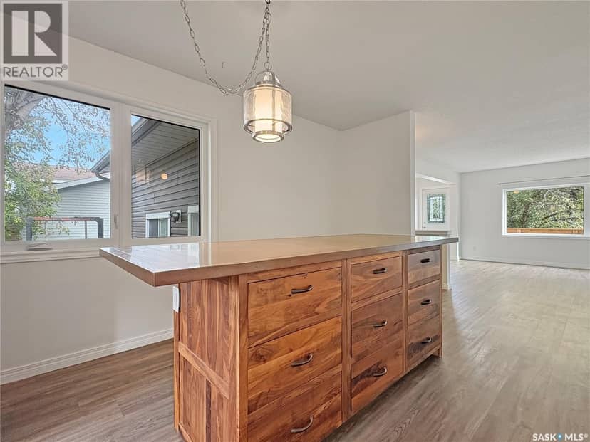 119 Prairie STREET — photo 7 of 32