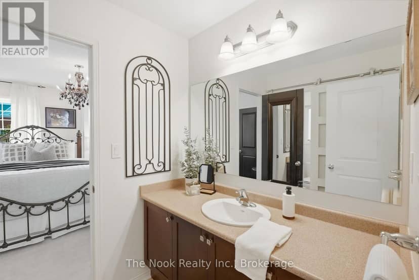 154 Ted Miller Crescent — photo 37 of 40